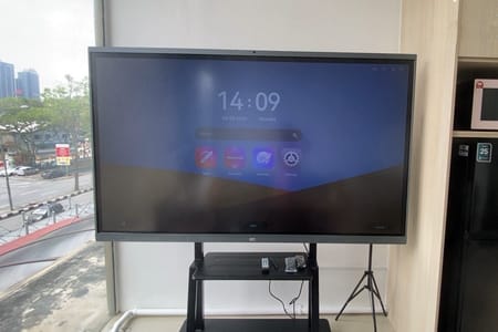 Interactive whiteboard in huddle space