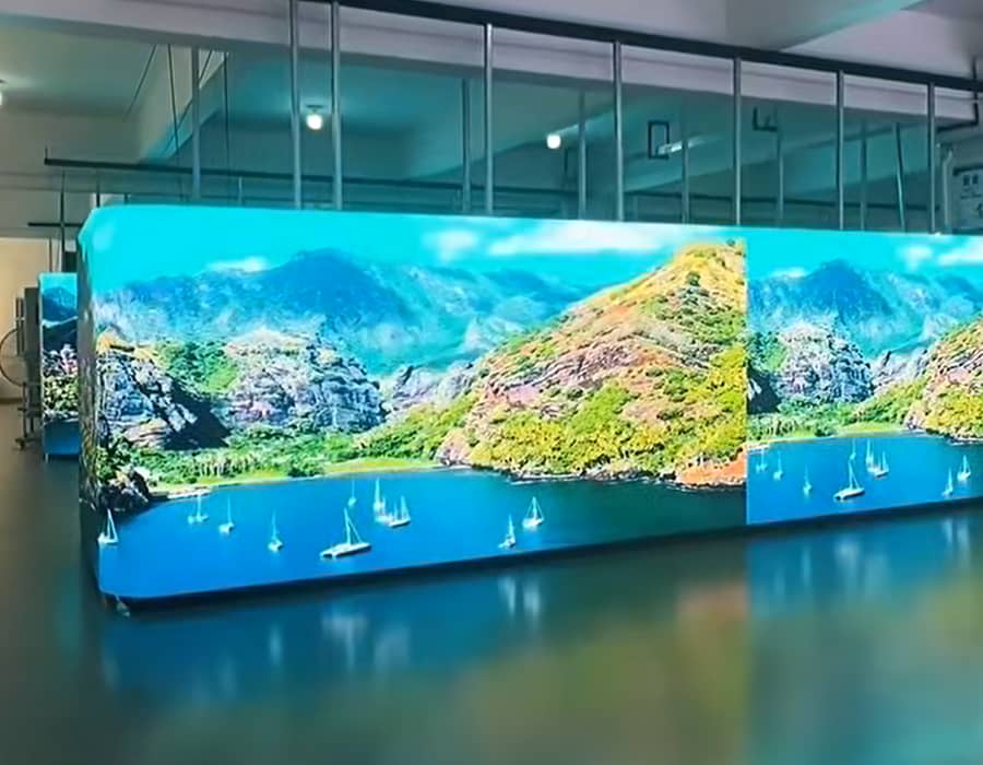 Curved Outdoor LED Display with 3D Effects - Innovative Design