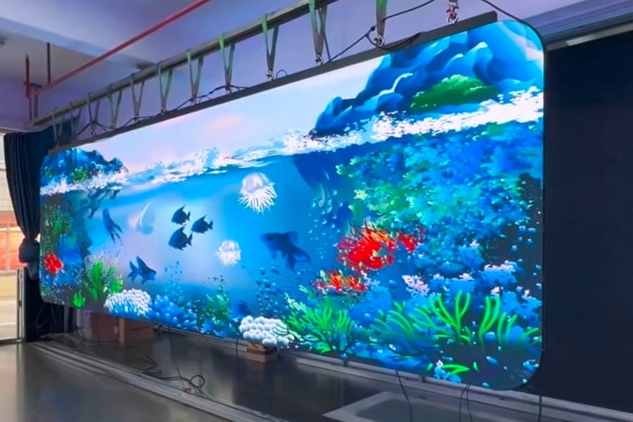 Jingruns Round-Corner Dual-Sided Ultra-Thin Hanging LED Display with borderless design