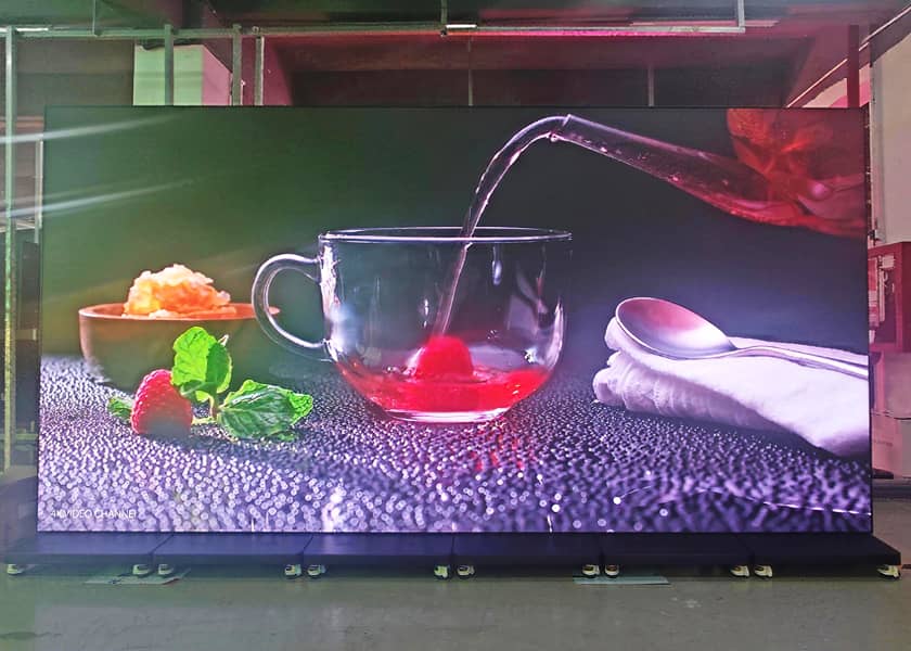 PO-A Series foldable LED poster cabinet close-up GOB COB protection technology