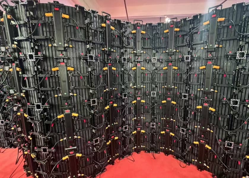 RE-C Series curved rental LED display front maintenance access