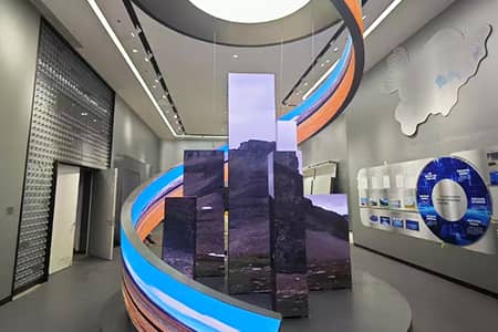CR-B Series Retail LED Display - Storefront Window Installation