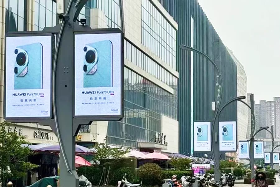 Smart Pole LED Display - Smart City Infrastructure
